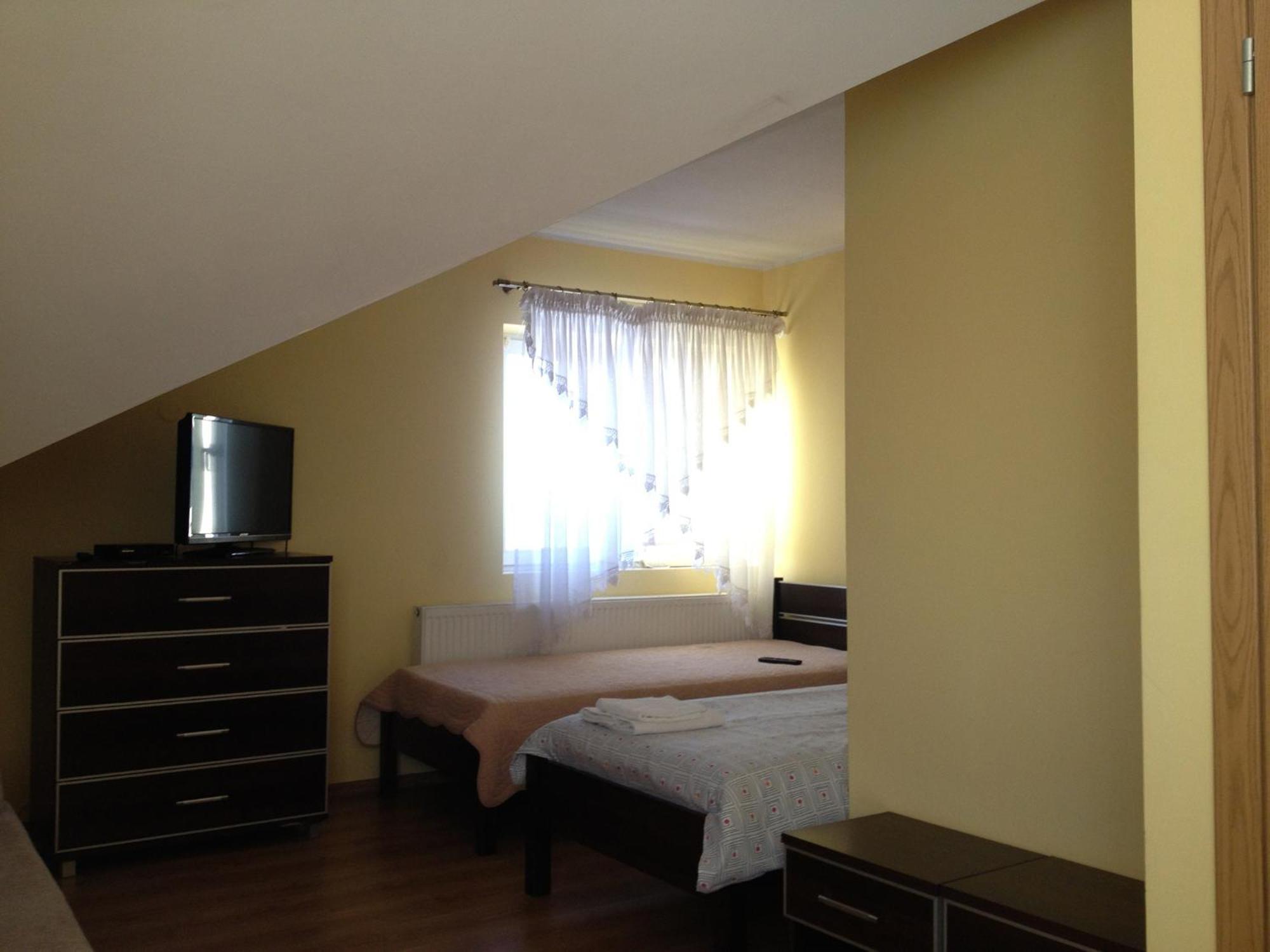 Laura Bed & Breakfast Belchatow Bilik gambar