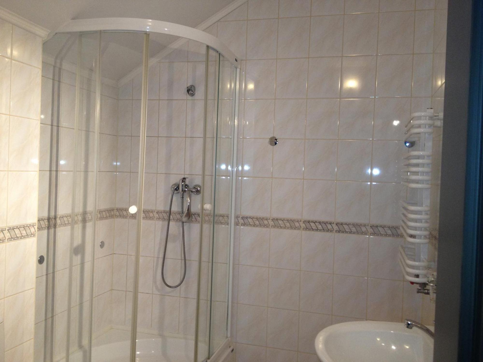 Laura Bed & Breakfast Belchatow Bilik gambar